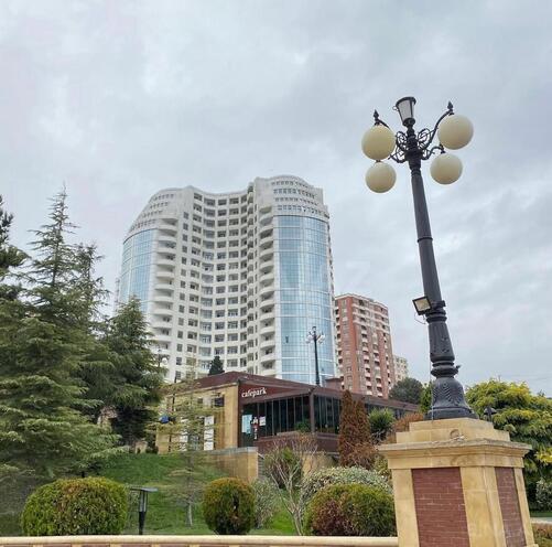 Продаётся 1-комн. вторичка 40 м², м. Элмляр Академиясы, photo 11 from 13