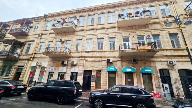 Продаётся 5-комн. вторичка 200 м², м. Ичеришехер, photo 1 from 23