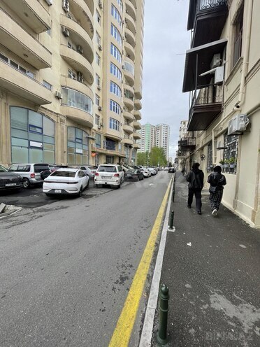 Продаётся 3-комн. вторичка 60 м², м. Сахил, photo 1 from 18