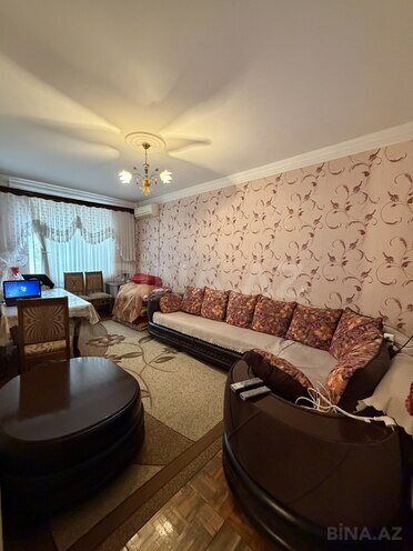 Продаётся 2-комн. вторичка 65 м², м. Ази Асланов, photo 3 from 13