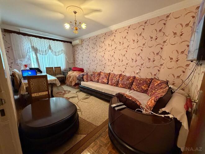 Продаётся 2-комн. вторичка 65 м², м. Ази Асланов, photo 3 from 13