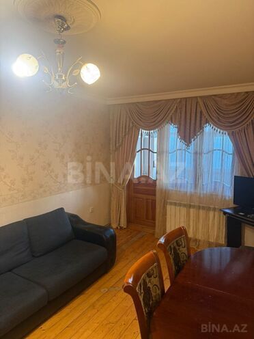 Сдаётся 2-комн. вторичка 55 м², м. Нефтчиляр, photo 3 from 8