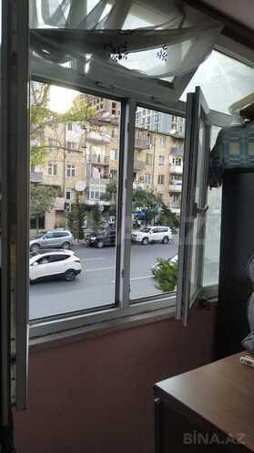 Satılır 1 otaqlı köhnə tikili 45 m², Nəsimi r., photo 1 from 9