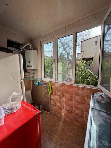 Satılır 4 otaqlı köhnə tikili 75 m², Nəsimi r., photo 7 from 16