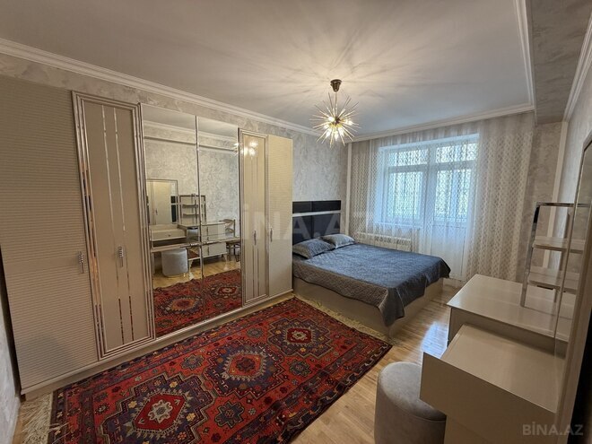 Satılır 2 otaqlı köhnə tikili 75 m², İnşaatçılar m., photo 4 from 15
