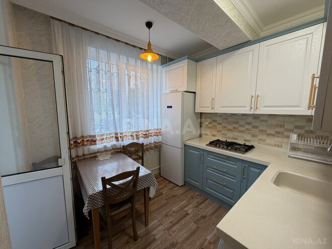 Satılır 2 otaqlı köhnə tikili 75 m², İnşaatçılar m., photo 7 from 15