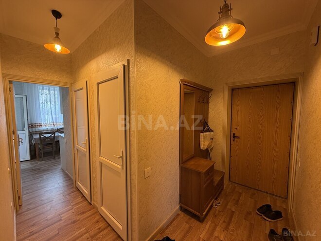 Satılır 2 otaqlı köhnə tikili 75 m², İnşaatçılar m., photo 10 from 15