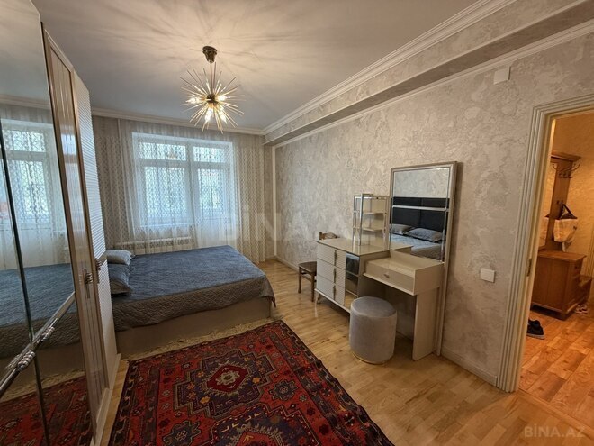 Satılır 2 otaqlı köhnə tikili 75 m², İnşaatçılar m., photo 5 from 15
