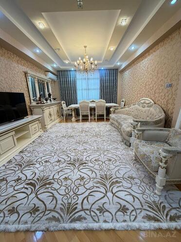 Продаётся 3-комн. новостройка 140 м², м. Насими, photo 1 from 6