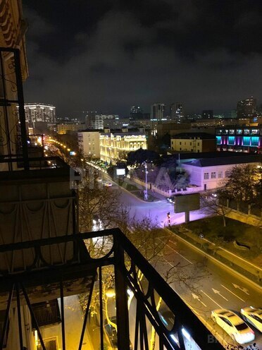 Satılır 2 otaqlı köhnə tikili 65 m², Nizami m., photo 16 from 20