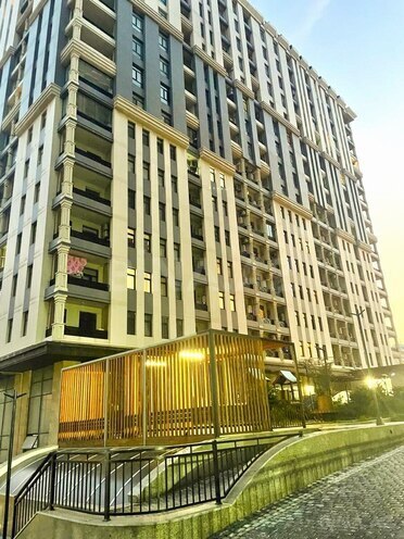 Продаётся 3-комн. новостройка 125 м², м. Низами, photo 1 from 22