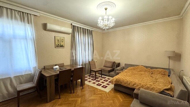 Продаётся 3-комн. вторичка 90 м², м. Нариман Нариманов, photo 1 from 11