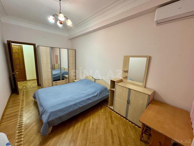 Сдаётся 3-комн. новостройка 140 м², м. Низами, photo 4 from 24