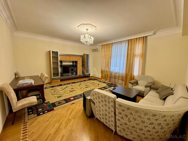 Сдаётся 3-комн. новостройка 140 м², м. Низами, photo 10 from 24