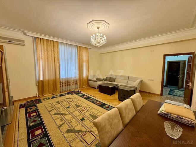 Сдаётся 3-комн. новостройка 140 м², м. Низами, photo 11 from 24
