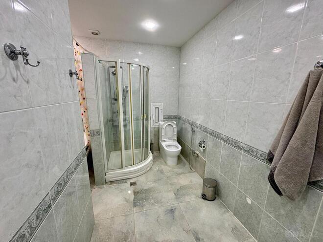 Сдаётся 3-комн. новостройка 140 м², м. Низами, photo 16 from 24