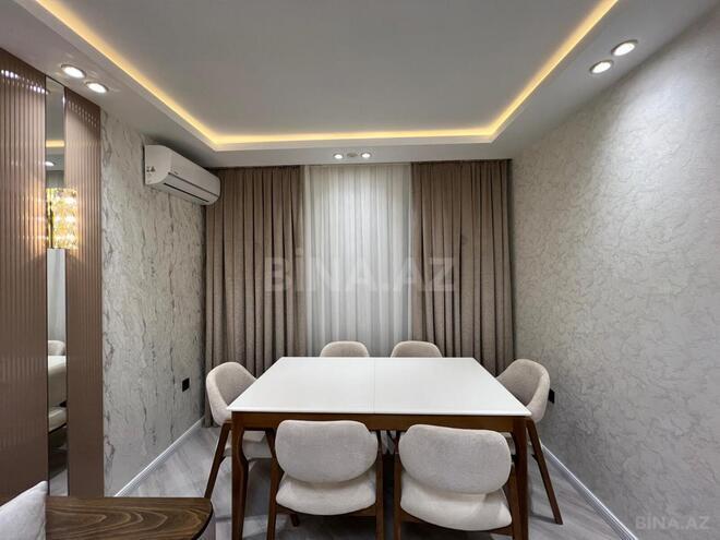 Продаётся 2-комн. вторичка 65 м², м. Ази Асланов, photo 4 from 15