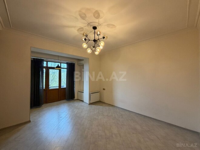 Продаётся 2-комн. вторичка 75 м², Насиминский  р., photo 4 from 21