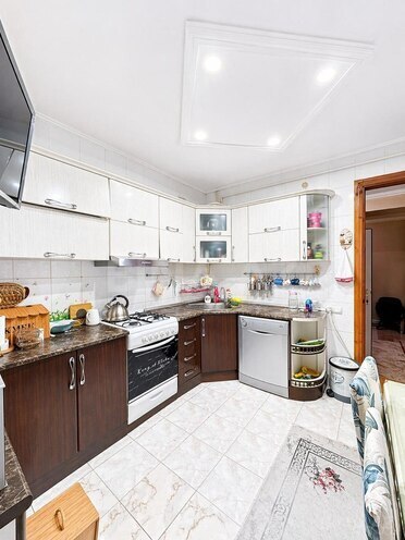 Satılır 4 otaqlı köhnə tikili 114 m², Bakıxanov q., photo 12 from 17