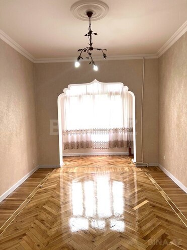 Satılır 4 otaqlı köhnə tikili 100 m², Əhmədli m., photo 1 from 27