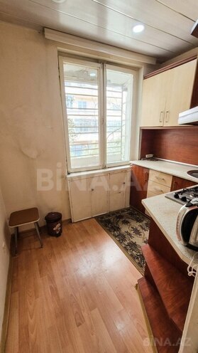 Satılır 1 otaqlı köhnə tikili 40 m², Elmlər Akademiyası m., photo 4 from 8