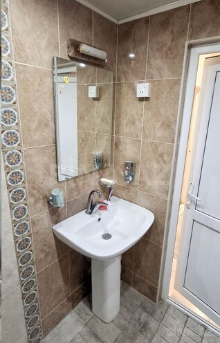 Продаётся 2-комн. вторичка 45 м², м. Халглар Достлугу, photo 12 from 17