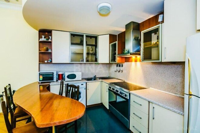 Сдаётся 3-комн. вторичка 85 м², м. Сахил, photo 9 from 29