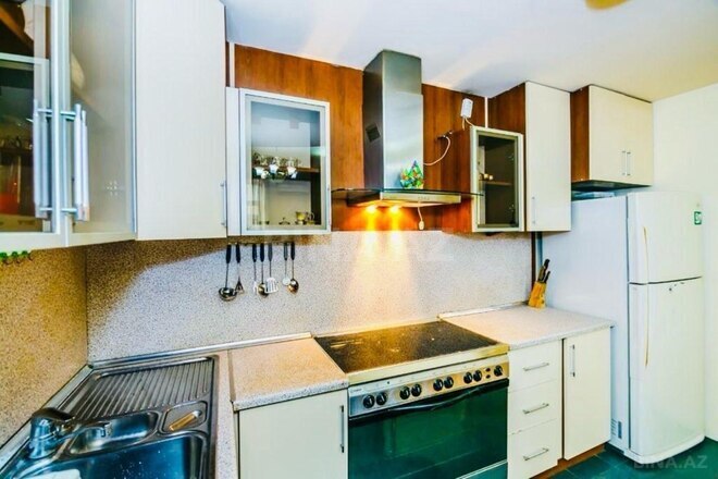 Сдаётся 3-комн. вторичка 85 м², м. Сахил, photo 10 from 29