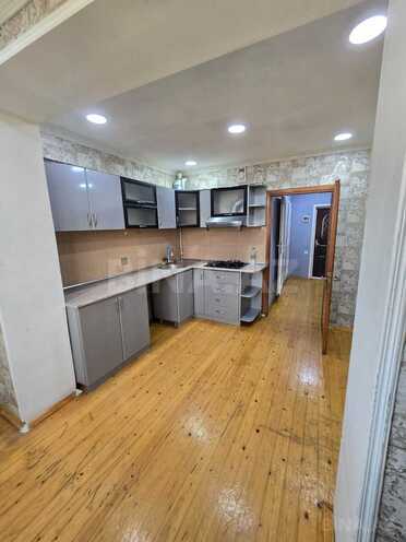 Satılır 2 otaqlı köhnə tikili 56 m², photo 1 from 14