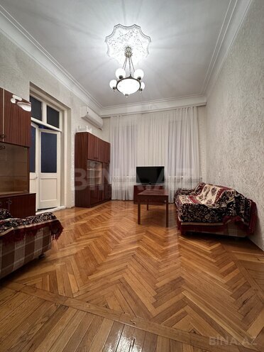 Сдаётся 3-комн. вторичка 90 м², м. Элмляр Академиясы, photo 6 from 17
