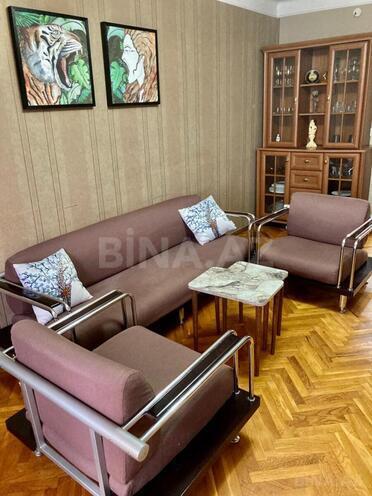 Сдаётся 3-комн. вторичка 73 м², м. Ичеришехер, photo 5 from 21