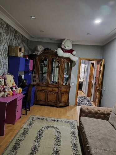Satılır 2 otaqlı köhnə tikili 60 m², Massiv V q., photo 1 from 13