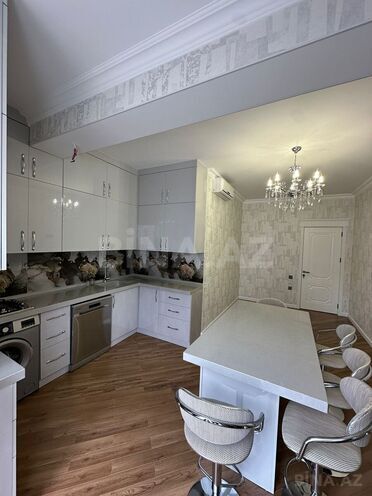 İcarəyə verilir 3 otaqlı yeni tikili 130 m², 28 May m., photo 12 from 25
