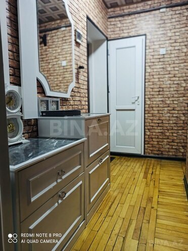 Продаётся 2-комн. вторичка 60 м², м. Низами, photo 9 from 15
