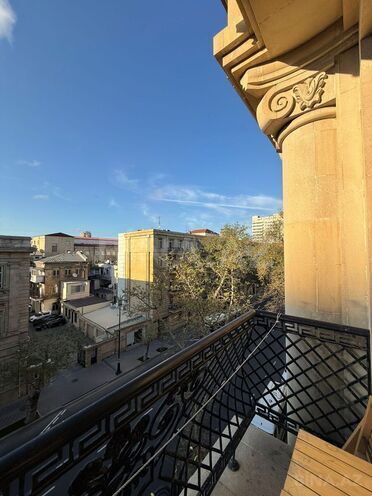 İcarəyə verilir 2 otaqlı köhnə tikili 60 m², Sahil m., photo 1 from 15