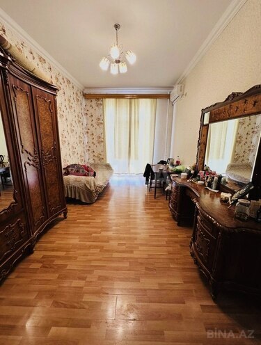 Satılır 2 otaqlı köhnə tikili 60 m², Nəsimi r., photo 3 from 12