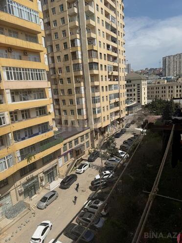 Продаётся 2-комн. вторичка 50 м², м. Ази Асланов, photo 16 from 23