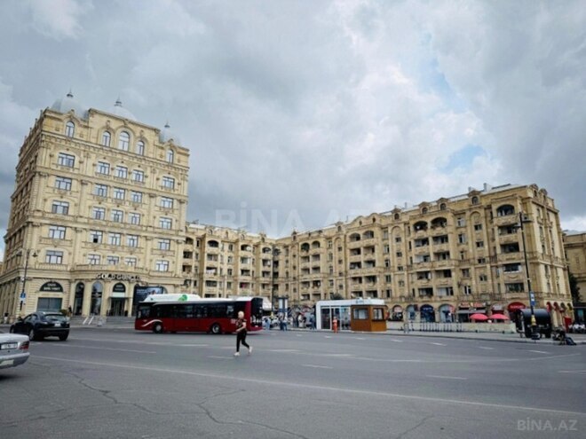 Продаётся 2-комн. вторичка 45 м², м. Гянджлик, photo 1 from 9