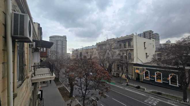 Продаётся 2-комн. вторичка 51 м², м. Низами, photo 3 from 13