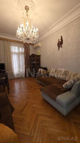 Продаётся 2-комн. вторичка 60 м², Насиминский  р., photo 1 from 11