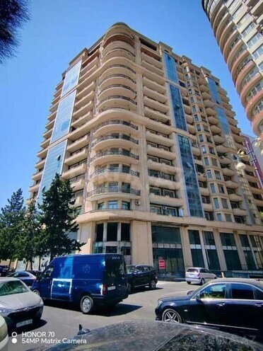 Продаётся 3-комн. новостройка 154.8 м², пос. Бадамдар, photo 1 from 15