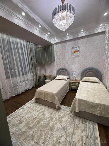 Satılır 3 otaqlı yeni tikili 130.5 m², Qara Qarayev m., photo 13 from 28