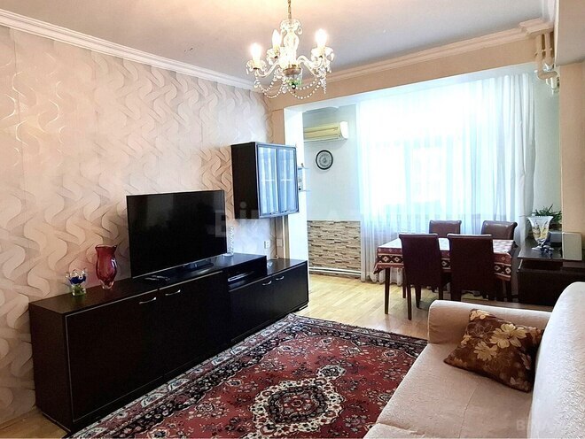Продаётся 2-комн. вторичка 46 м², м. Халглар Достлугу, photo 1 from 17
