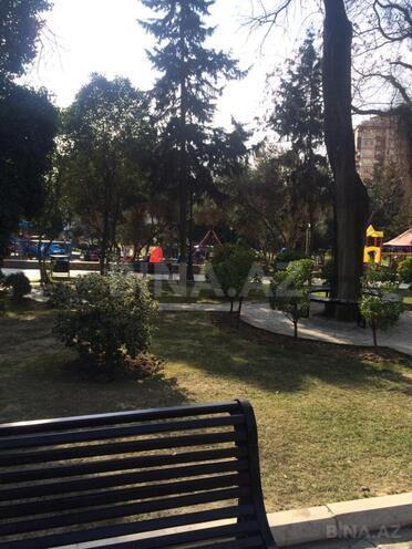 Продаётся 4-комн. вторичка 102 м², м. Низами, photo 18 from 28