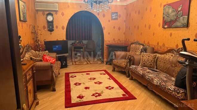 Продаётся 3-комн. вторичка 78 м², м. Низами, photo 1 from 15