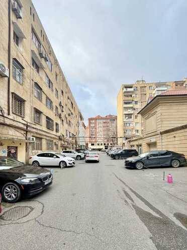 Satılır 3 otaqlı köhnə tikili 90 m², Nərimanov r., photo 14 from 18