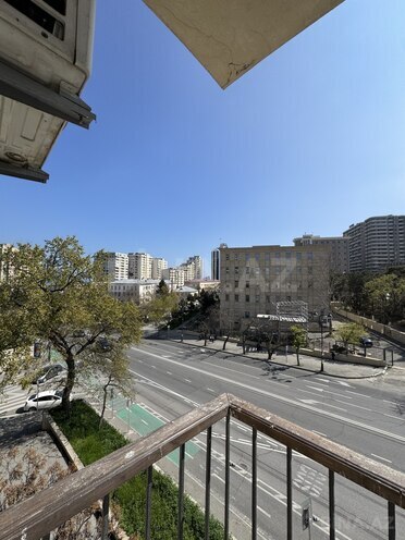 Сдаётся 2-комн. вторичка 50 м², м. Элмляр Академиясы, photo 10 from 12