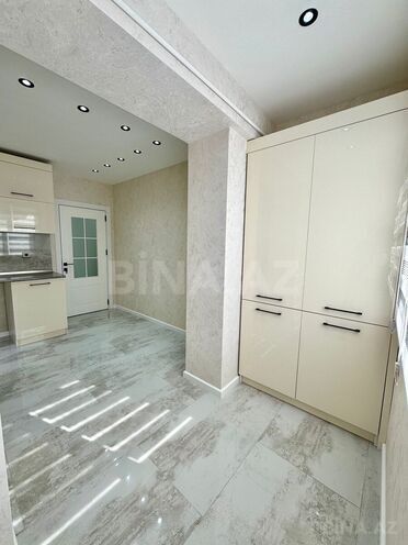 Продаётся 3-комн. вторичка 70 м², м. Ази Асланов, photo 4 from 19
