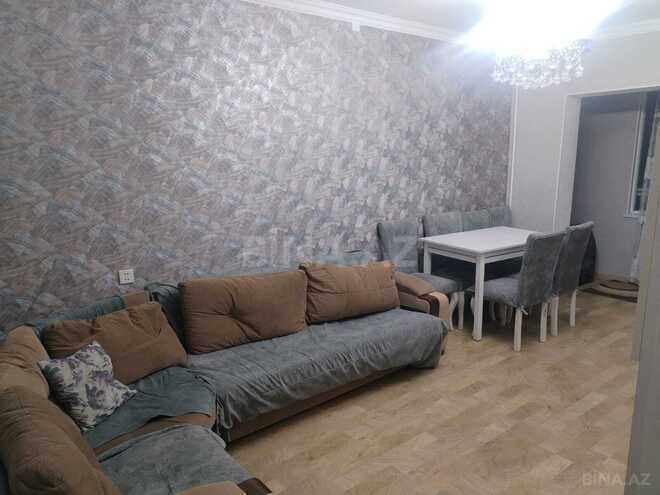 Продаётся 3-комн. вторичка 70 м², м. Ази Асланов, photo 1 from 17