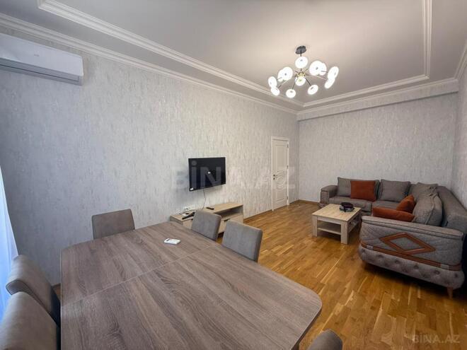 Продаётся 2-комн. новостройка 70 м², м. Нефтчиляр, photo 3 from 14